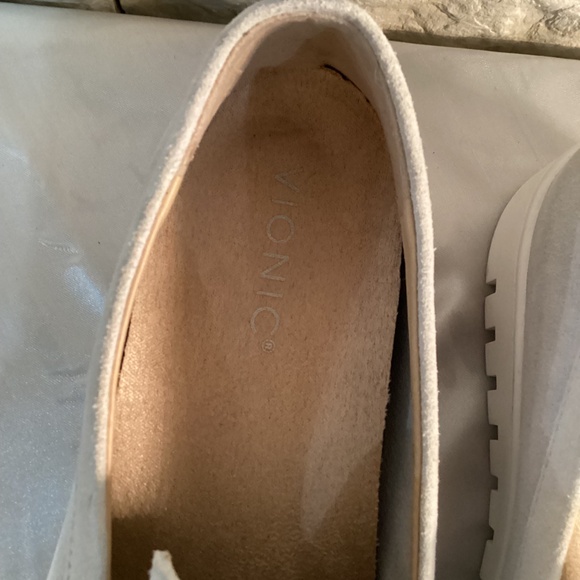 Vionic Uptown Loafer in the Skyway color - Picture 8 of 15